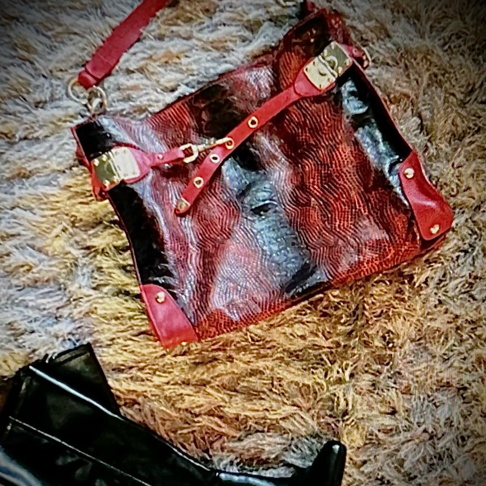 Bobby Shandra snakeskin purse!❤️